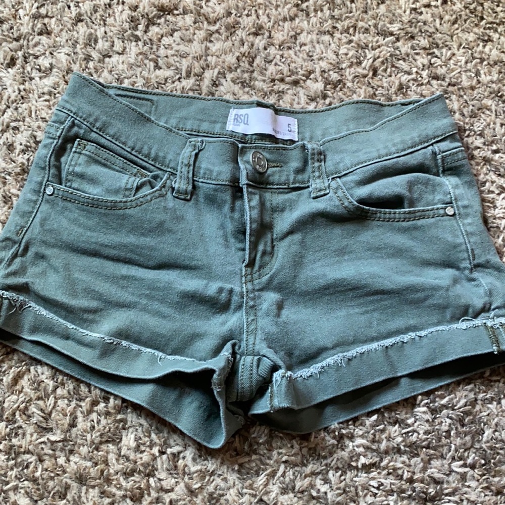 Army green low rise shorts